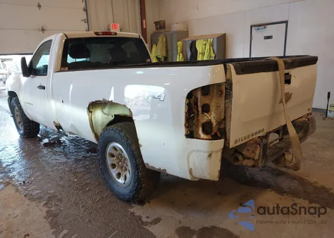 2008 Chevrolet Silverado 1500 Work Truck z USA, uszkodzony, nr VIN 1GCEK14J28E135200